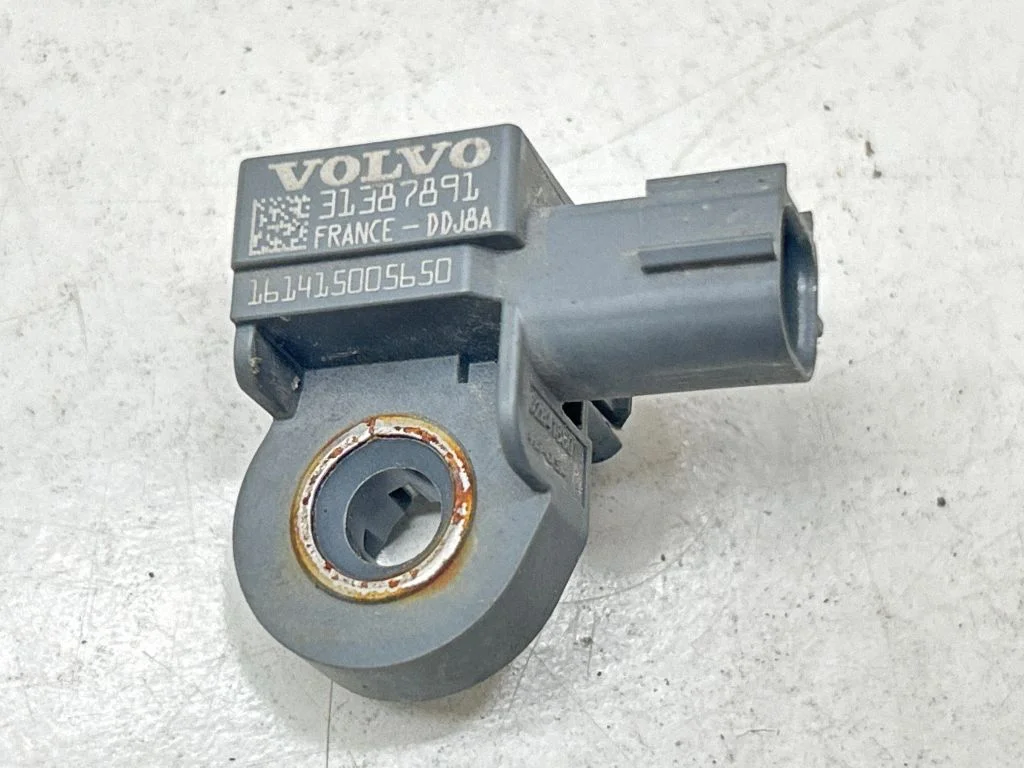 Czujnik zderzeniowy poduszek powietrznych – Volvo V40 (2012-2019)