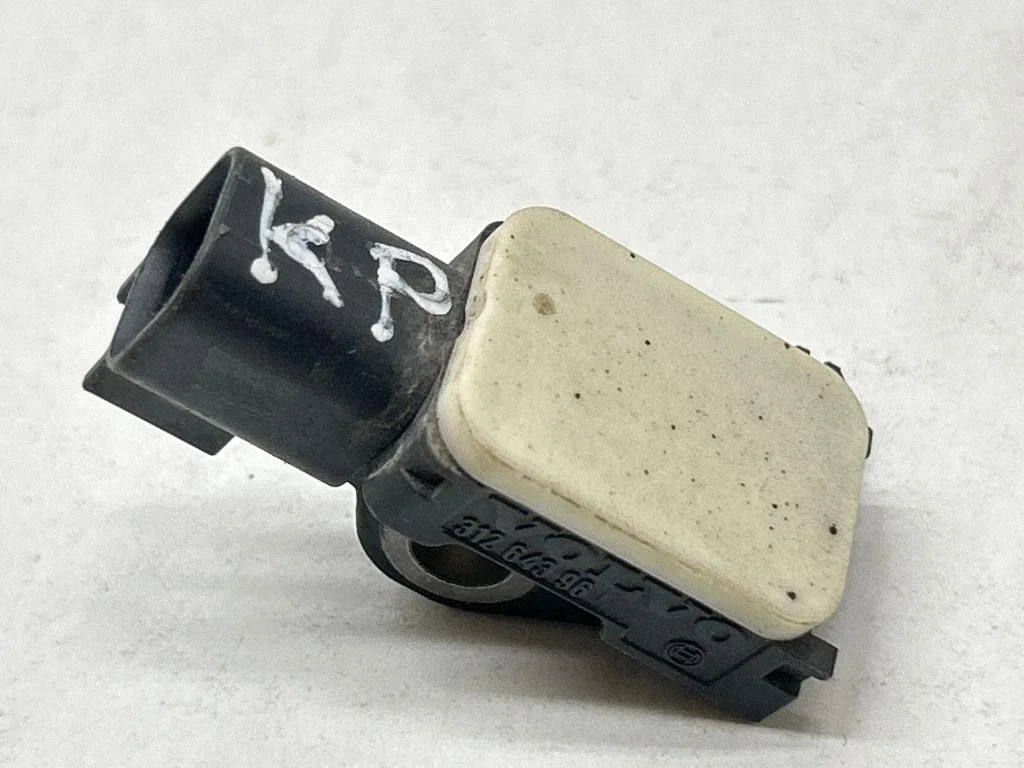 Drošības spilvenu trieciena sensors – Volvo V70 (2014-2016)