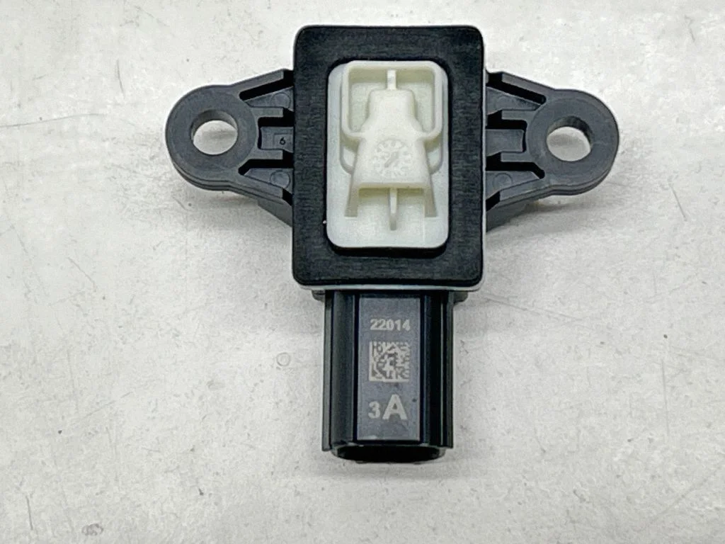 Drošības spilvenu trieciena sensors 741181E5