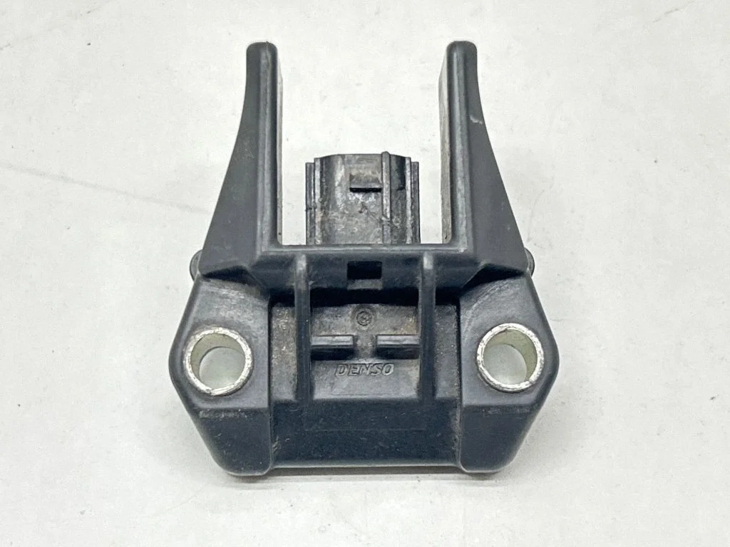 Airbag deployment crash/impact sensor – Toyota Land Cruiser (J150) (2009-)