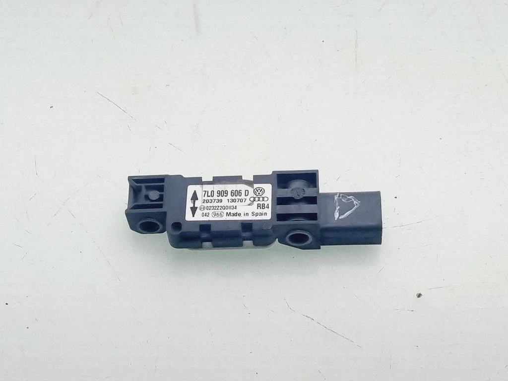 Airbag deployment crash/impact sensor 7L0909606