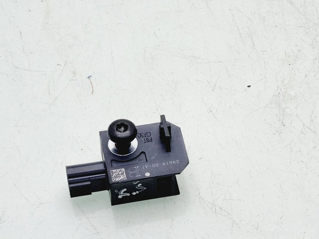 Drošības spilvenu trieciena sensors – Opel Astra K (2015-2021)