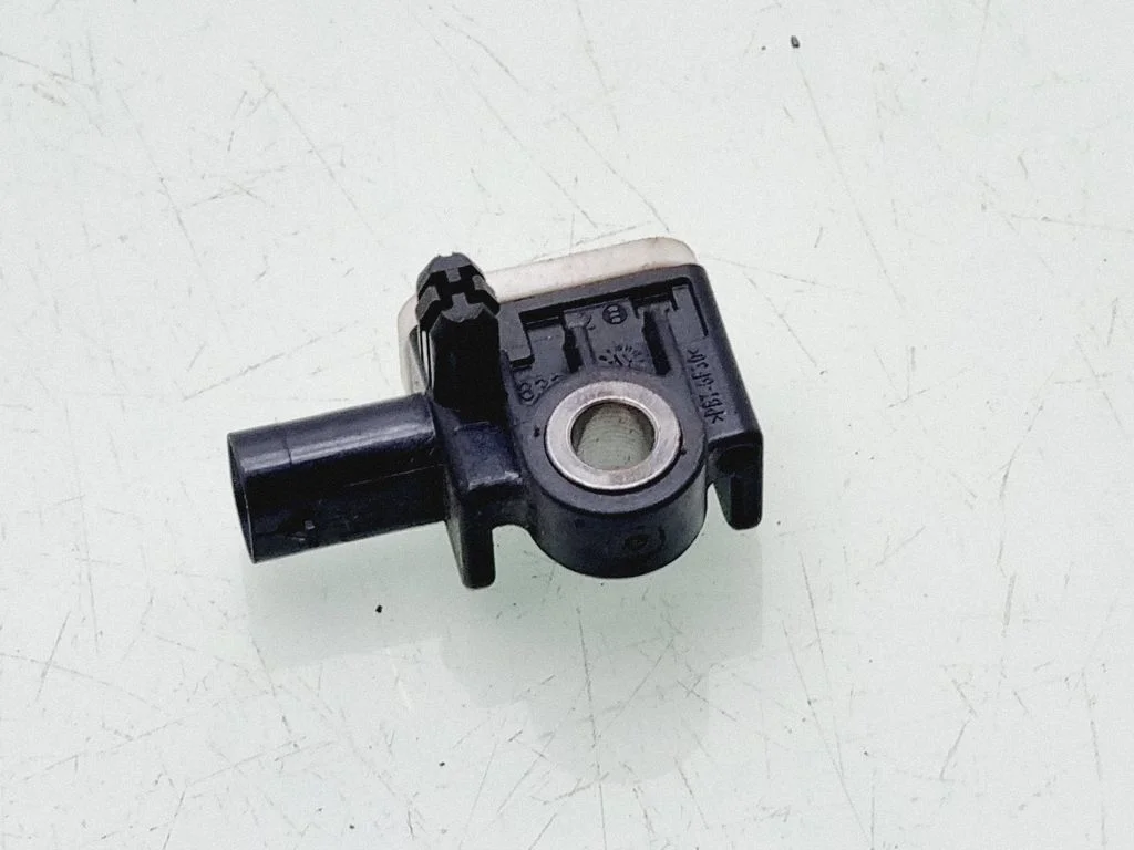Turvapadja löögiandur A1668210151