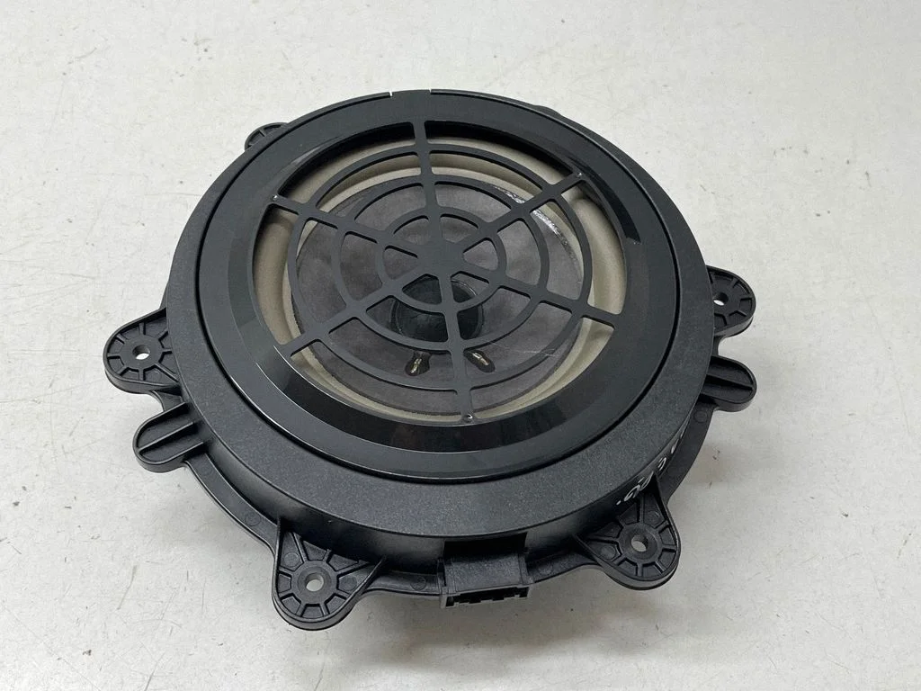 Rear door speaker – Porsche Macan (95B) (2014-2018)
