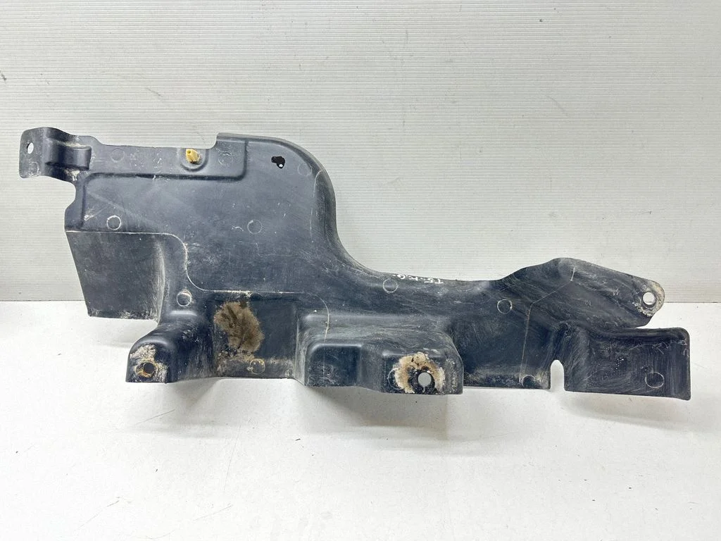 Rear underbody cover/under tray – Volkswagen Transporter - Caravelle T5 (2003-2015)