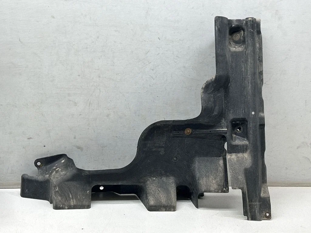 Rear underbody cover/under tray – Volkswagen Transporter - Caravelle T5 (2003-2015)