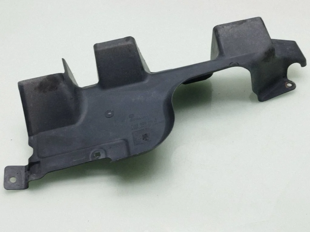 Rear underbody cover/under tray – Volkswagen Transporter - Caravelle T5 (2003-2015)