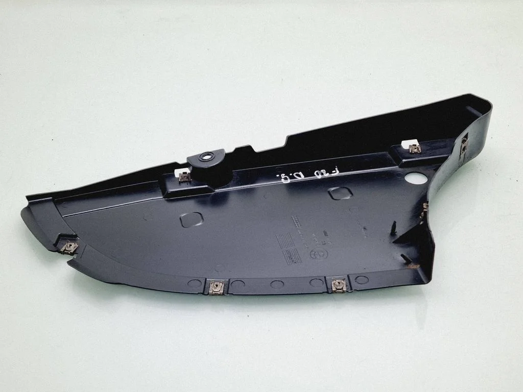 Aizmugurējā bufera apakšas aizsargs – BMW 3. sērija F30 F35 F31 (2012-2018)