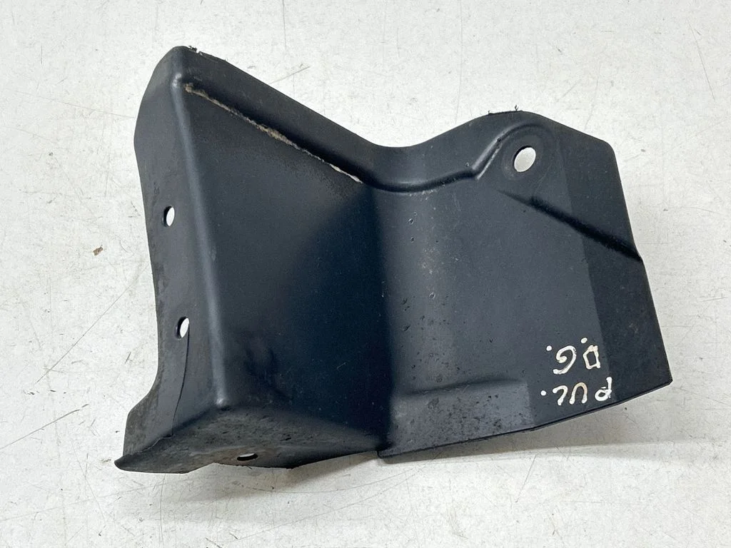 Tagumise kaitseraua põhjakaitse 767483ZL0A