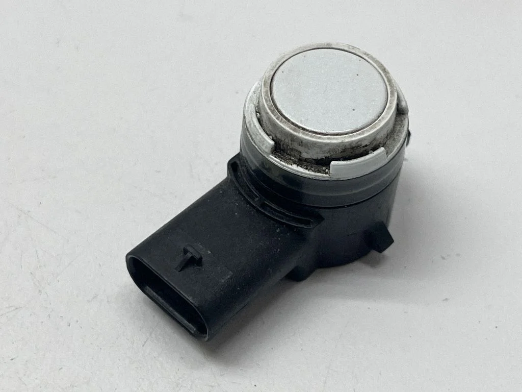 Parking PDC sensor – Tesla Model Y (2020-)
