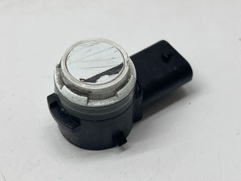 Parking PDC sensor – Tesla Model Y (2020-)