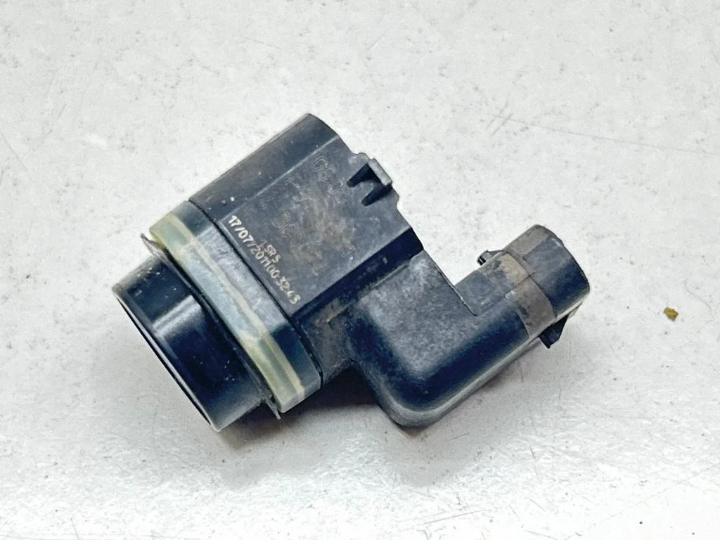 Parkošanās sensors PDC AH4215K859AA