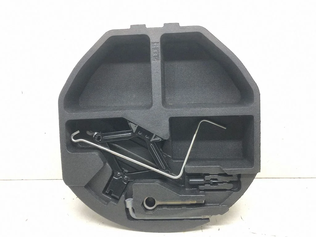 Tööriistakomplekt 97035AJ010