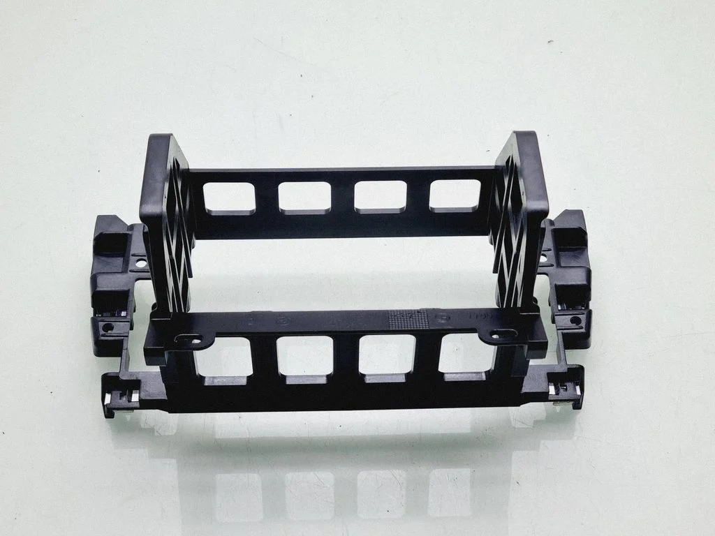 Raadio/navigatsiooni viimistlus – BMW 5-seeria F10 F11 (2009-2016)