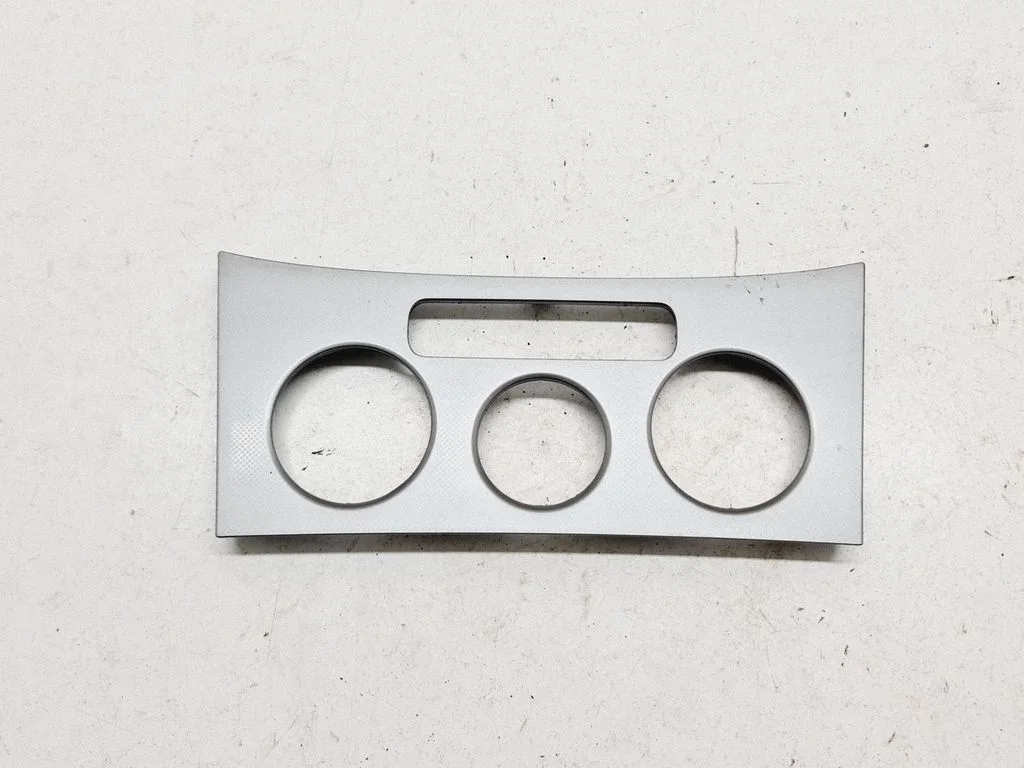 Climate control/heater control trim – Volkswagen Passat B6 (2005-2010)
