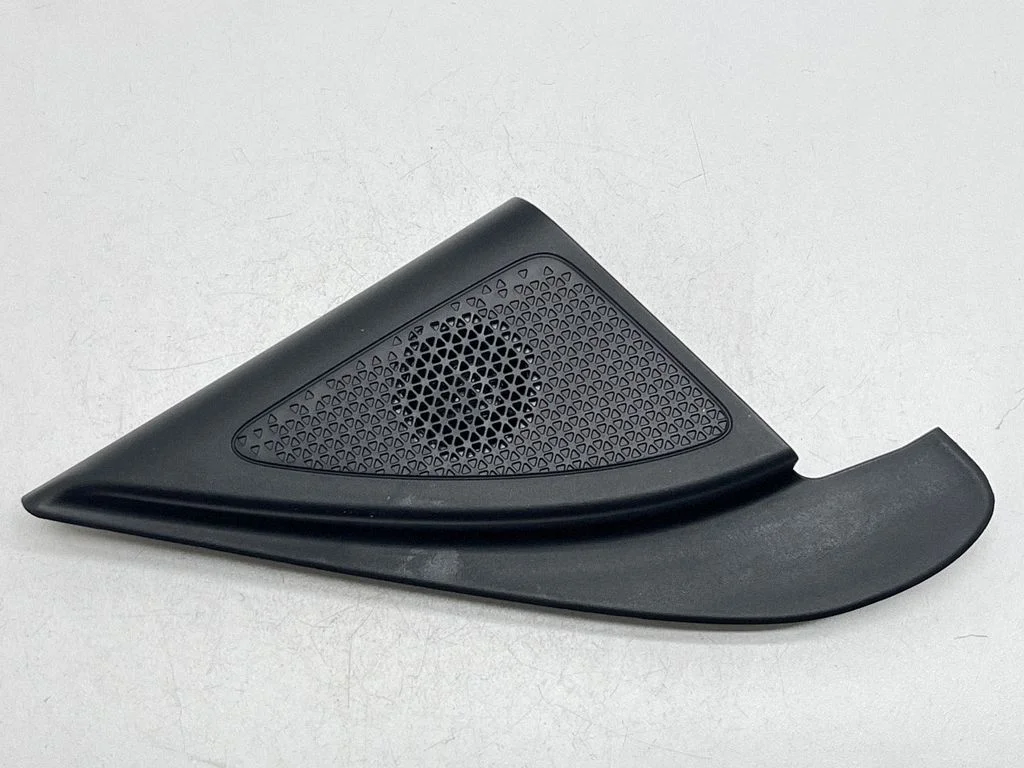 Augstfrekvences skaļrunis (-ņi) priekšējās durvīs 87661AT000