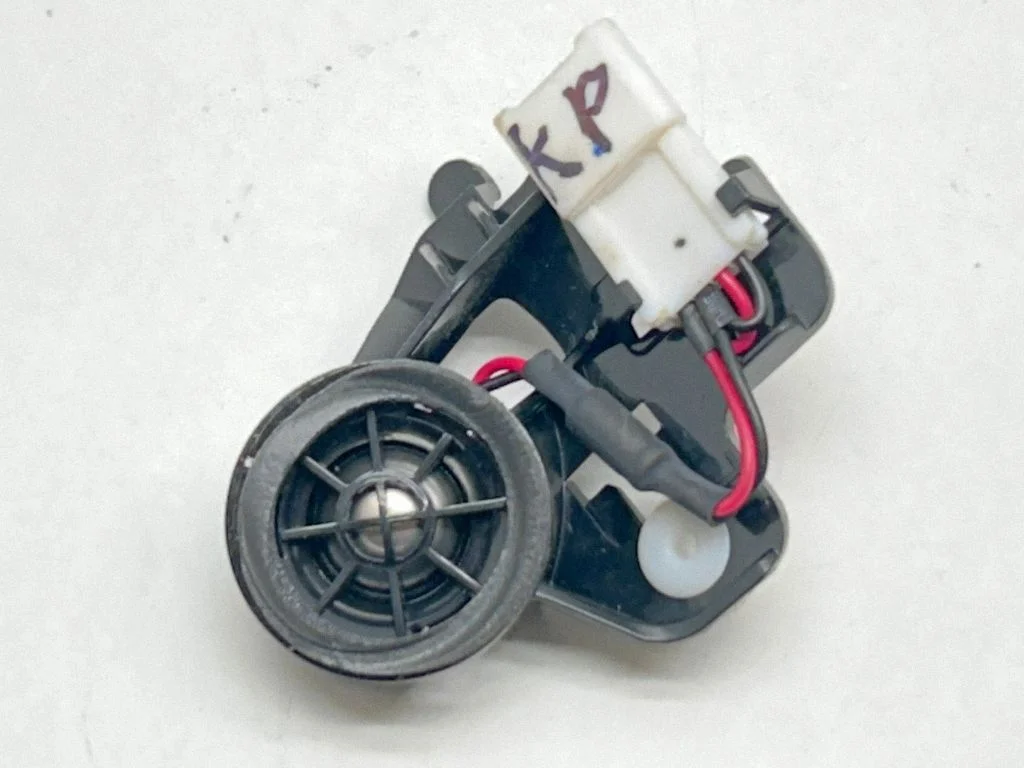 Front door high frequency speaker – Toyota Land Cruiser (J150) (2009-)