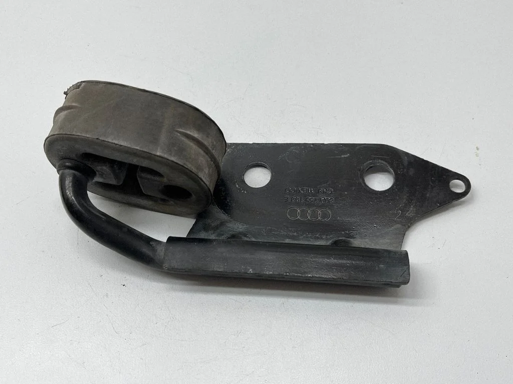 Summuti kinnitus/ hoidik 80A253147