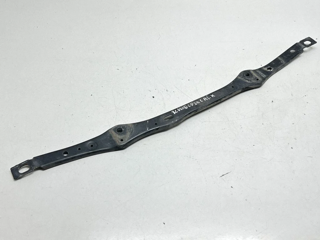 Muffler mount bracket/holder 31653320