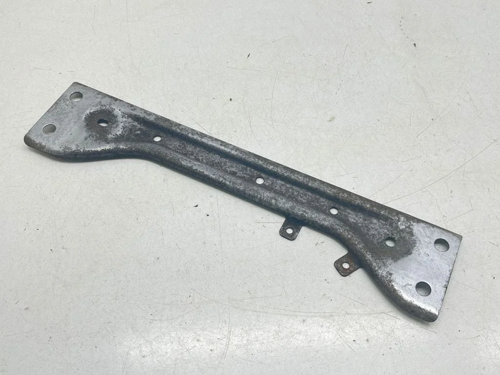 Muffler mount bracket/holder – Volkswagen Cross Touran II (2015-)