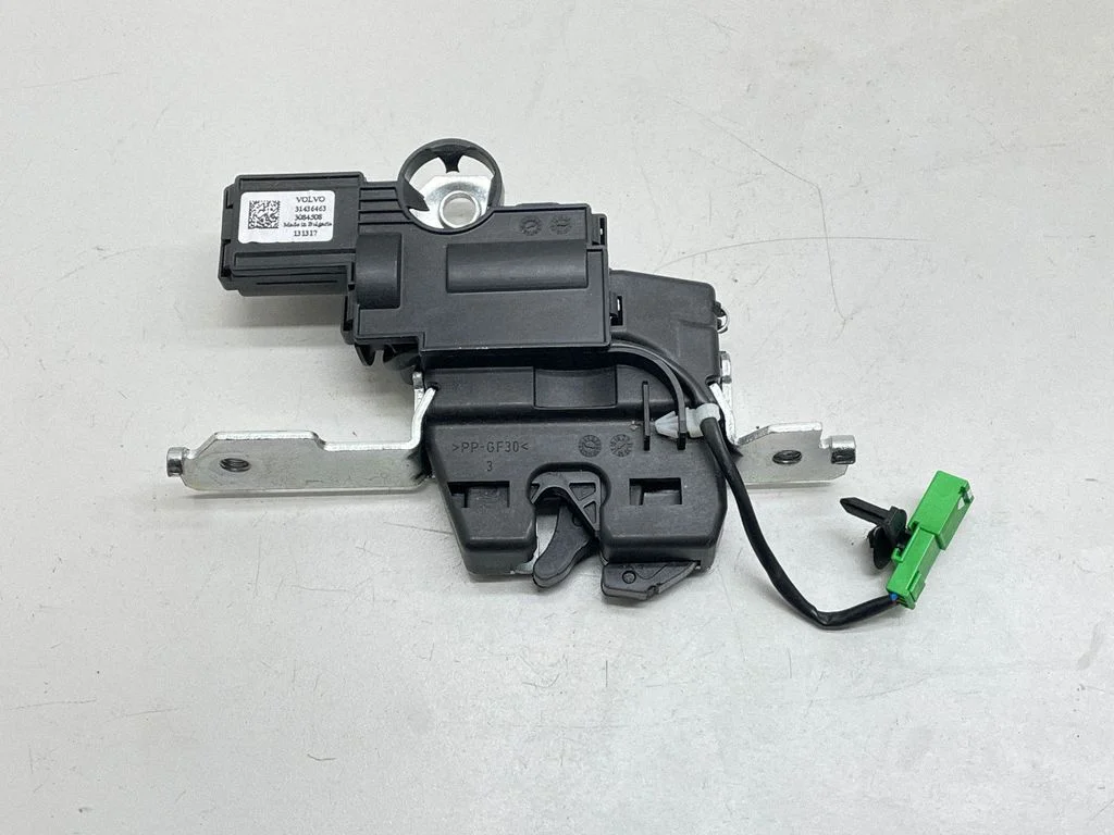Seat back rest lock catch – Volvo S90, V90 (2016-)