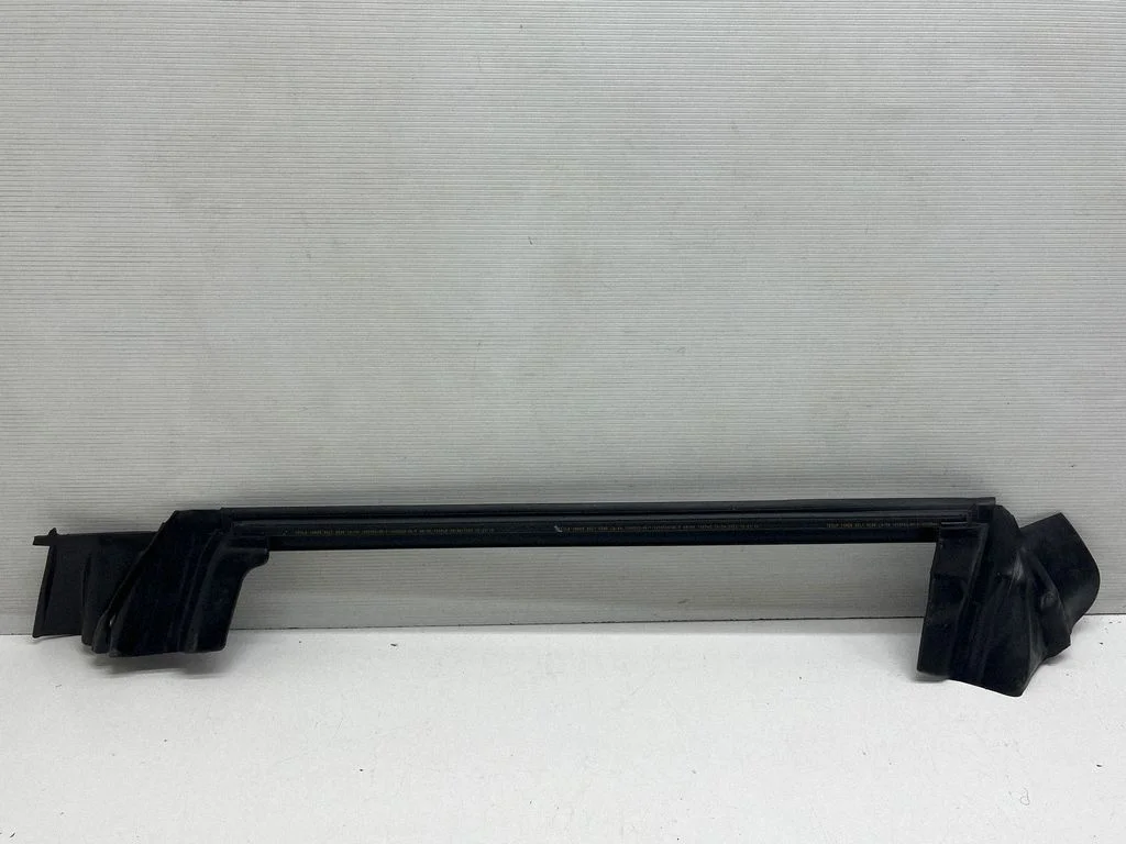 Rubber seal rear door window/glass – Tesla Model Y (2020-)