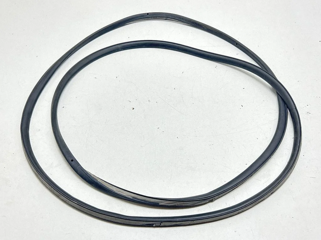 Esiukse tihend (ukse pool) – Porsche Macan (95B) (2014-2018)