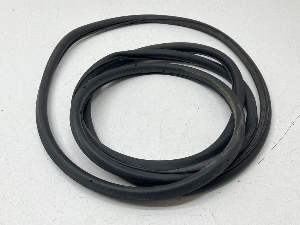 Rubber seal rear door 80A837911