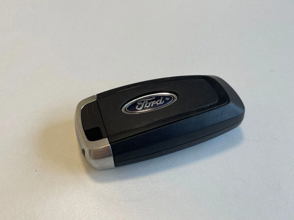 Süütevõti/kaart HS7T15K601GA