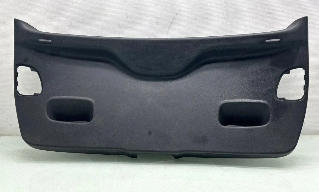 Aizmugurējā vāka apdare – Opel Meriva B (2010-2016)