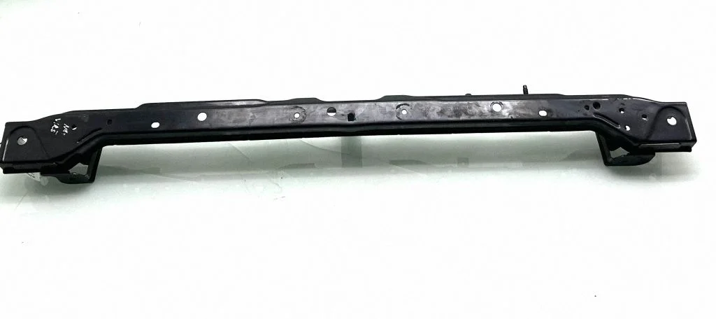 Radiatoru paneļa augšējā daļa 625105JU0A