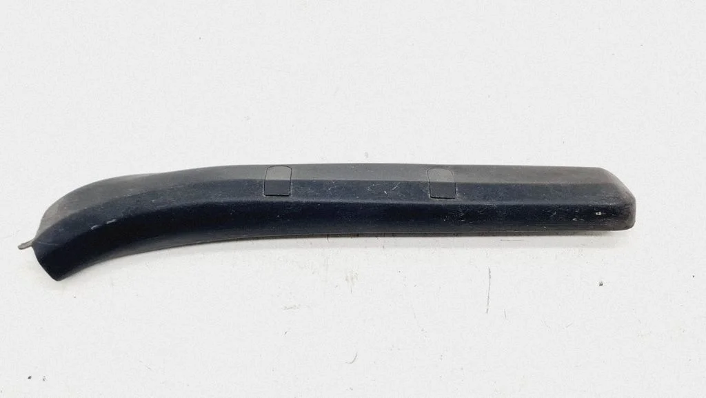 Aizmugurējā vāka apdare 7L6971341