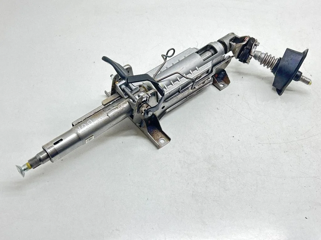 Steering wheel axle set 68271363AA