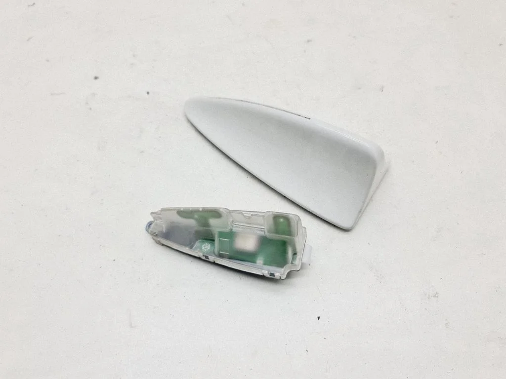 Antena (GPS antena) – BMW 7. sērija E65 E66 (2001-2008)