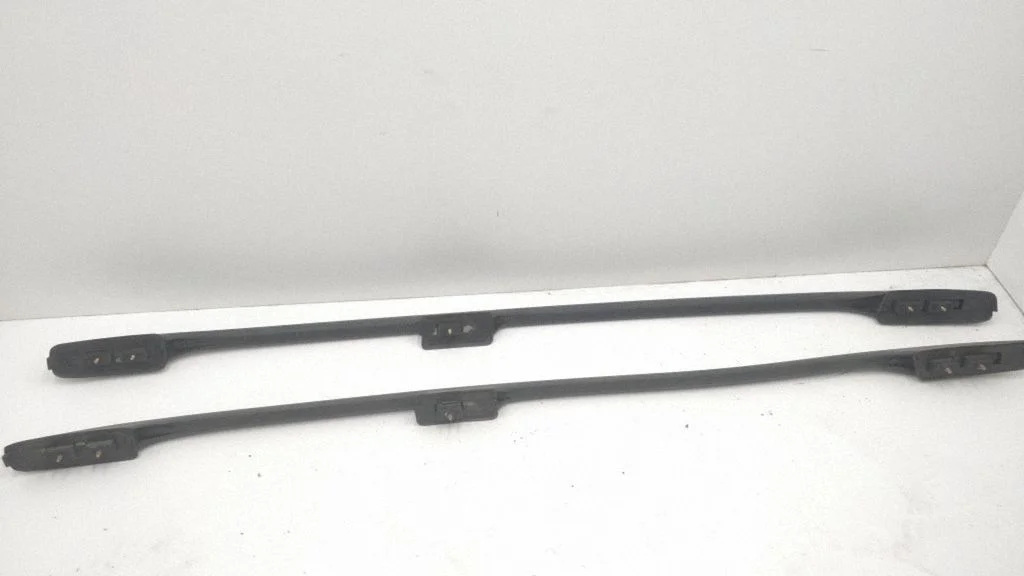 Roof bar rail