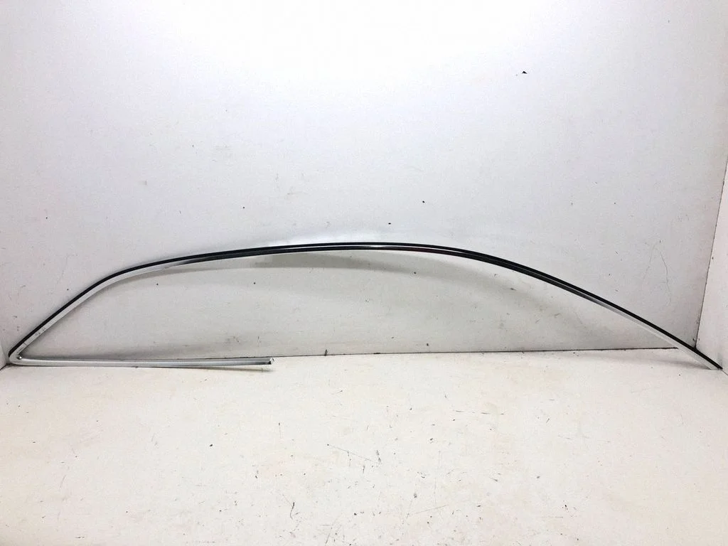 Katuse liist „molding" 8t0853704