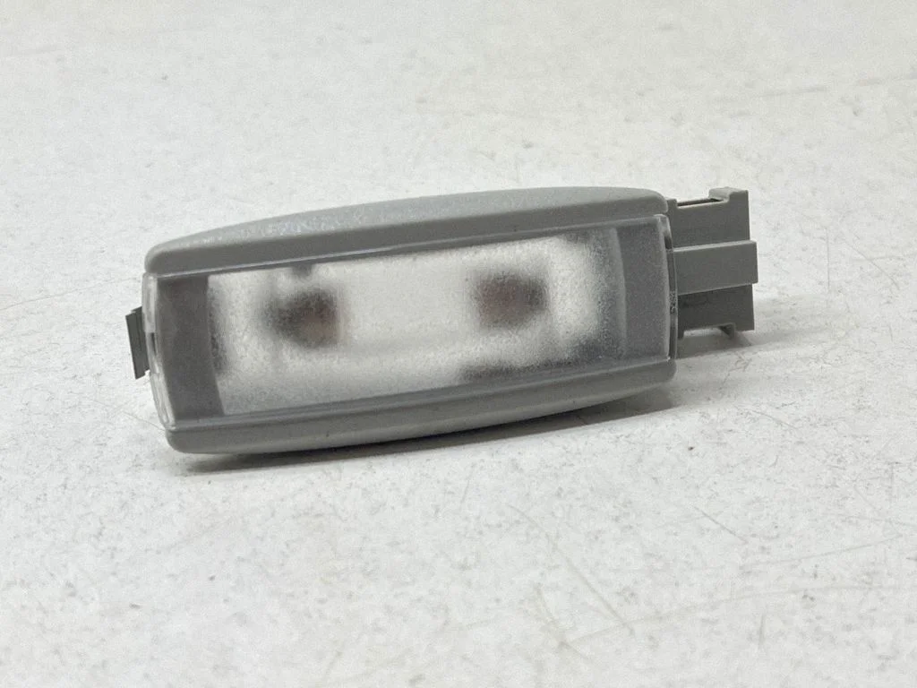 Cits salona lukturis 1K0947109