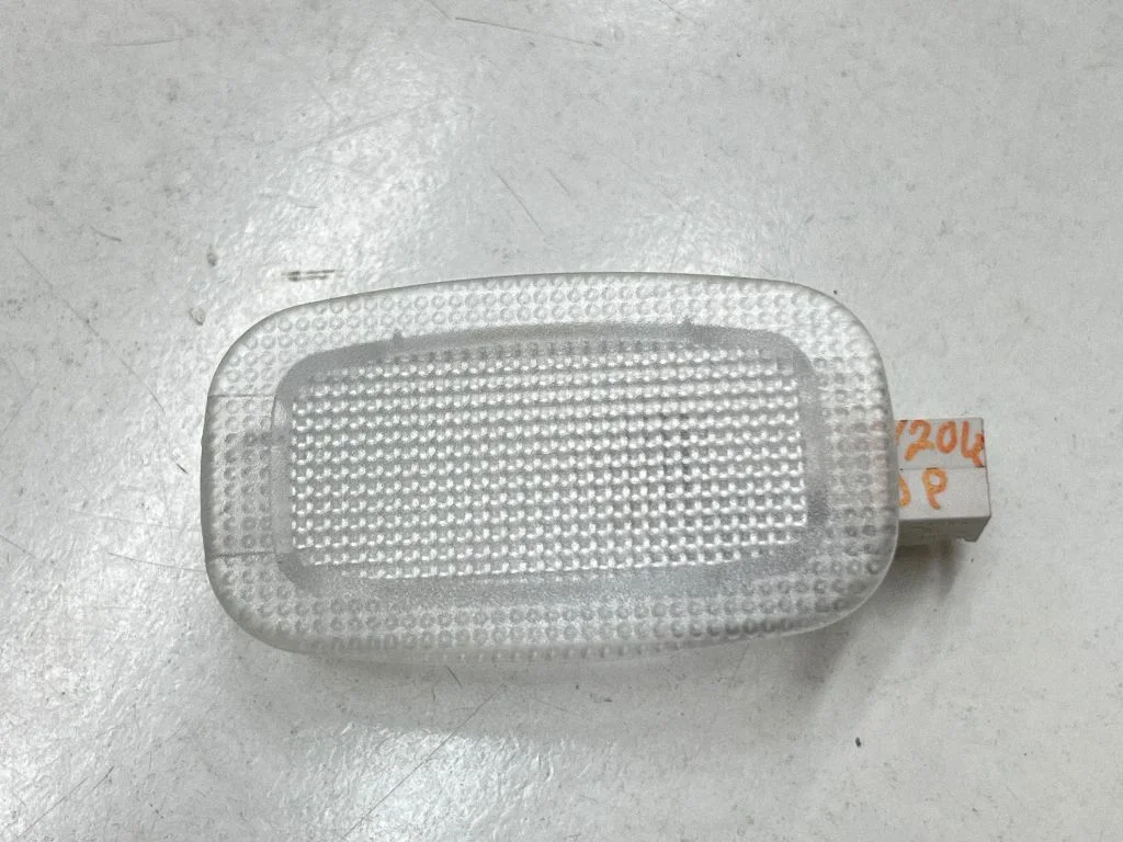 Inna lampka wnętrza – Mercedes-Benz Klasa C AMG W204 (2007-2014)