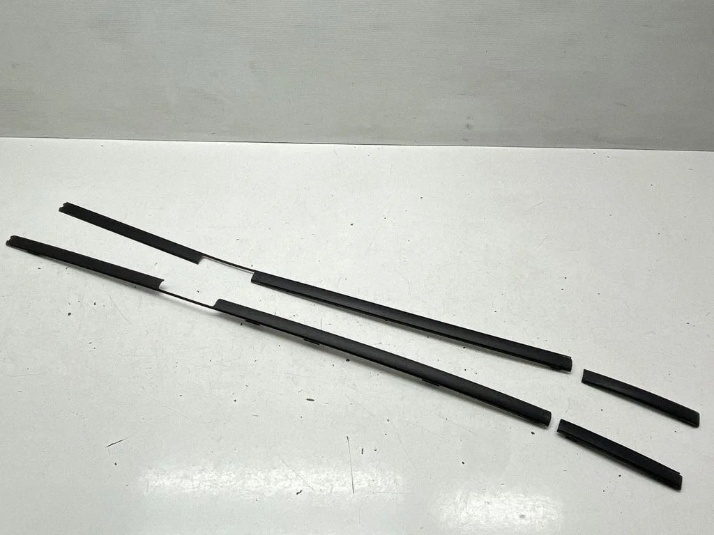 Katuse liist „molding"