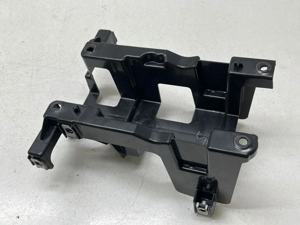 Other center console (tunnel) element BJ32048B38AA