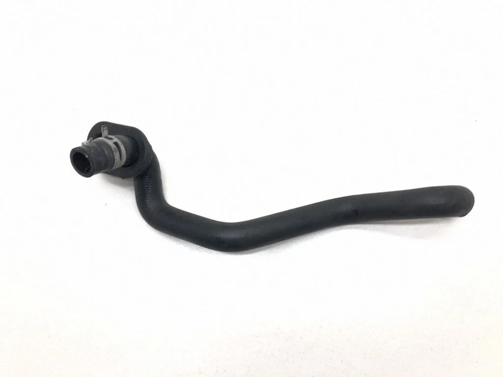 Küttekeha radiaatori toru / voolik – Mercedes-Benz E-klass W210 (1995-2002)