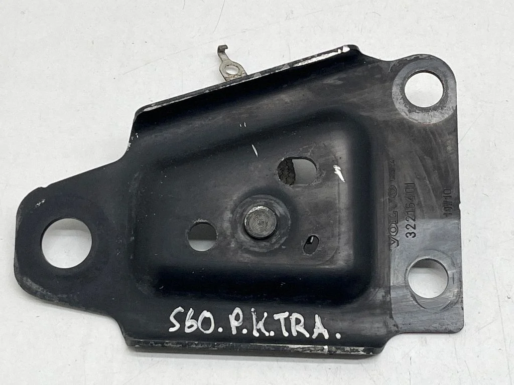 Cita priekšējās piekares detaļa 32216401