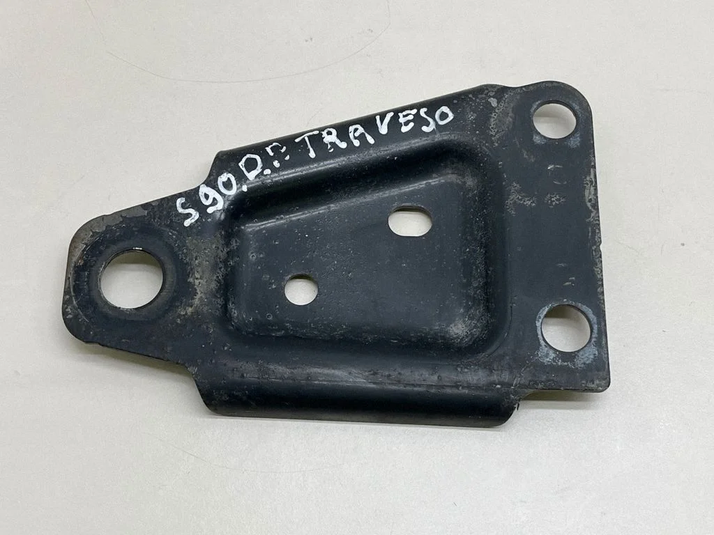 Muu esivedrustuse osa – Volvo S90, V90 (2016-)