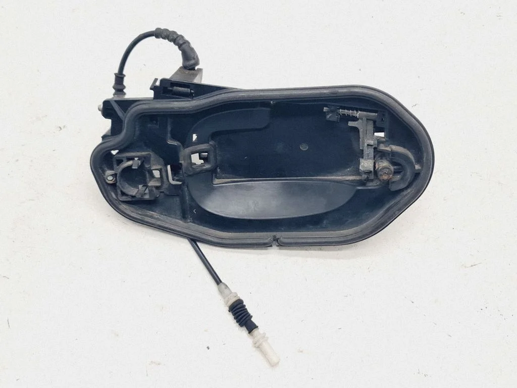 Rear door exterior handle/bracket – BMW 5 Series E60 E61 (2004-2010)