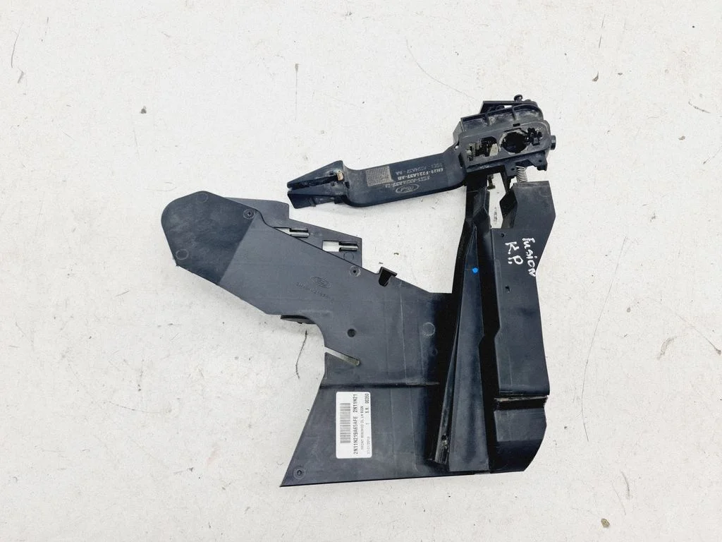 Front door exterior handle/bracket 2N11N219A65AFE