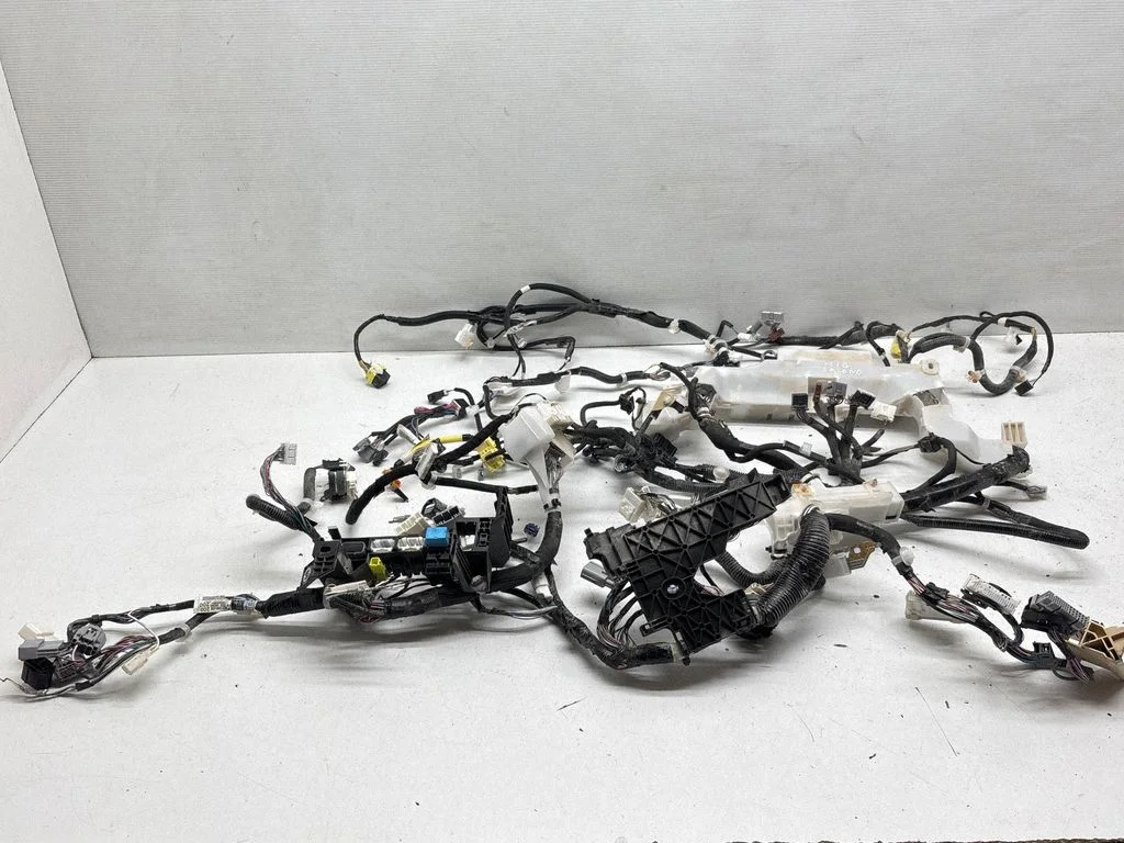 Citi vadi/instalācija 828150E110