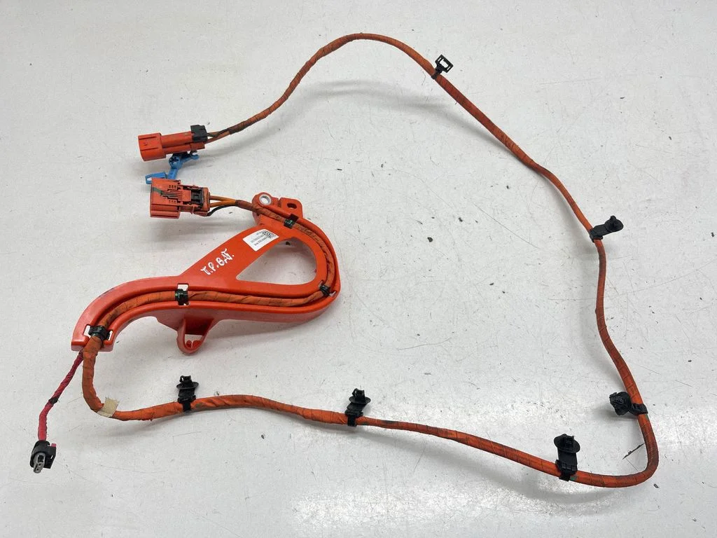 Muud juhtmed / juhtmestik – Tesla Model Y (2020-)
