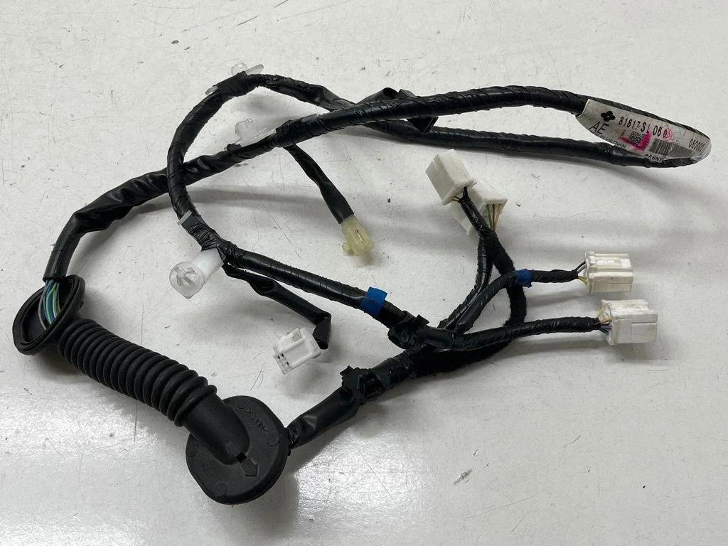 Muud juhtmed / juhtmestik 81817SL06