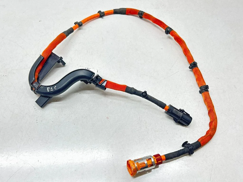 Muud juhtmed / juhtmestik – Mercedes-Benz EQC (2019-)