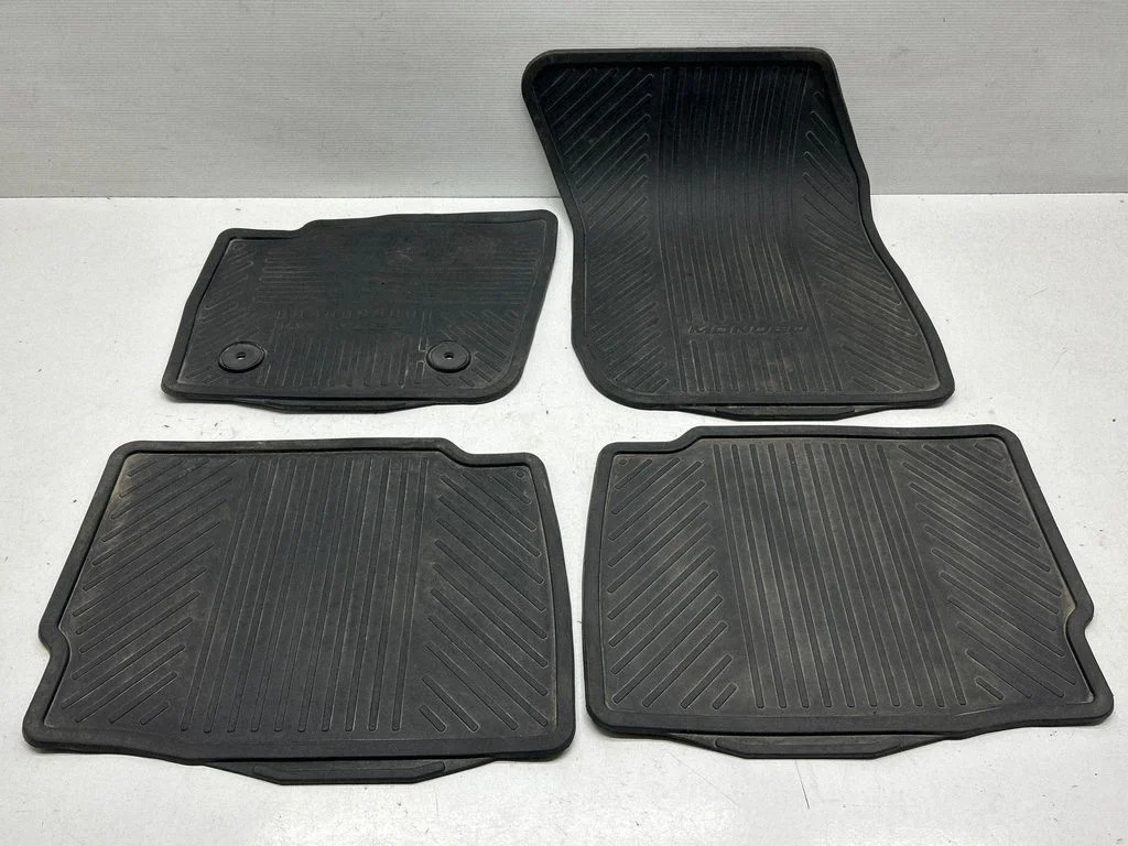 Põrandamattide komplekt DS73F13086